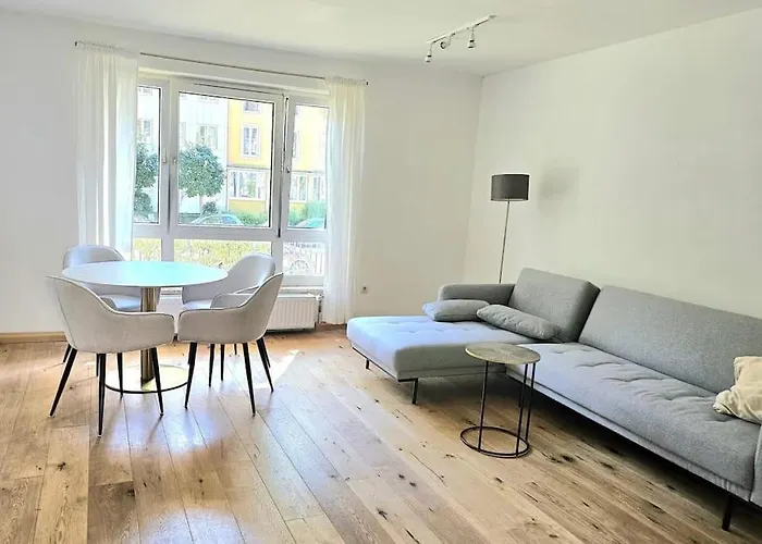 Bright, Comfy Flat, Top Location