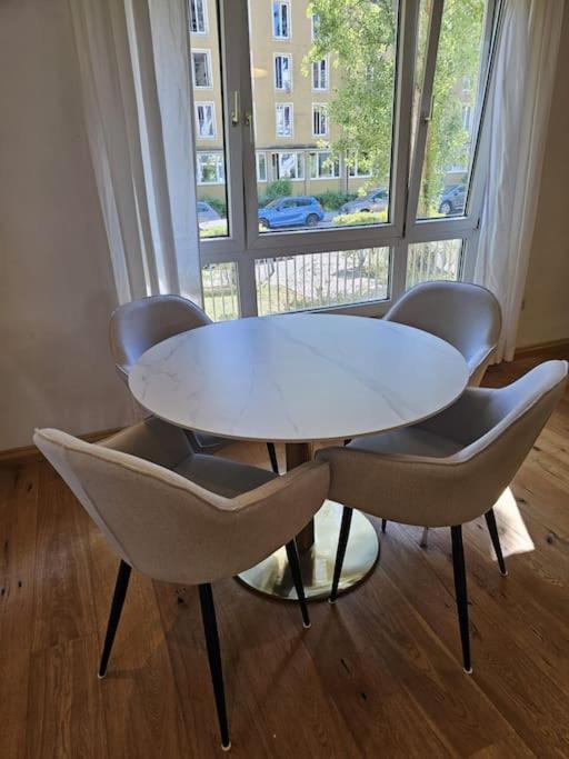 Bright, Comfy Flat, Location München